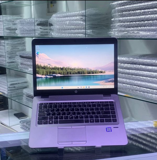 HP EliteBook 840 G3 i5 6TH Gen 8/256 ssd